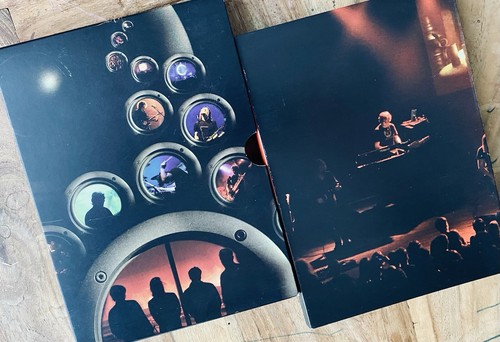 Porcupine tree arriving - tree, •